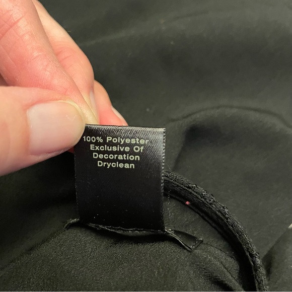 Ann Taylor Black V-Neck Sleeveless Romper Pantsuit.  Size S - Picture 8 of 8